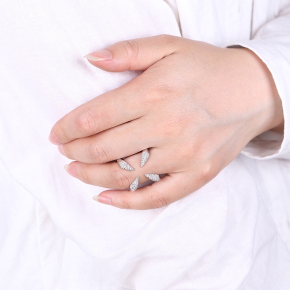 "Animal Instinct" - Picture 3 of 7